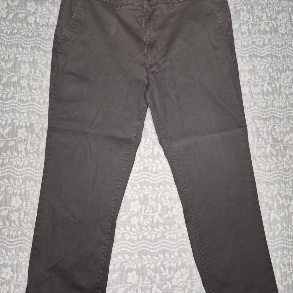 Men's Gray Chinos Pants